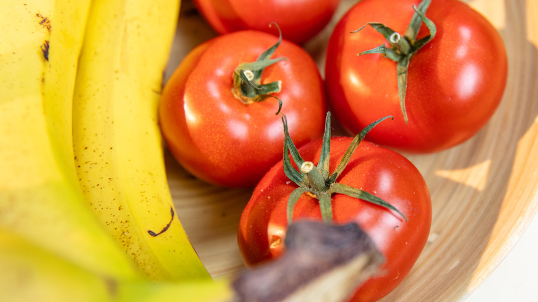 bananas and tomatoes