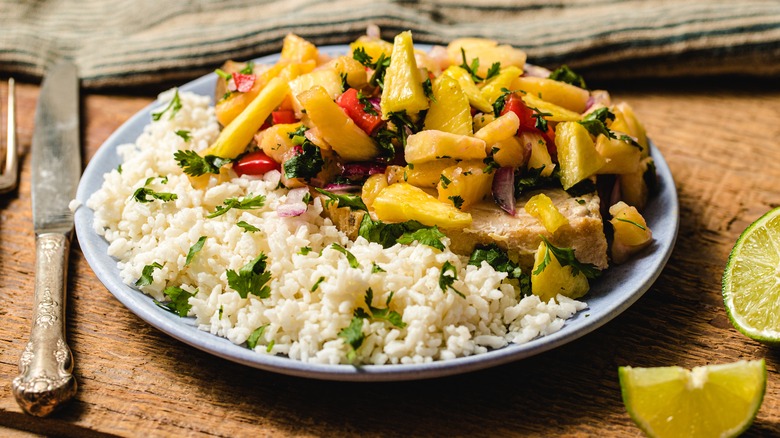 fish with pineapple salsa