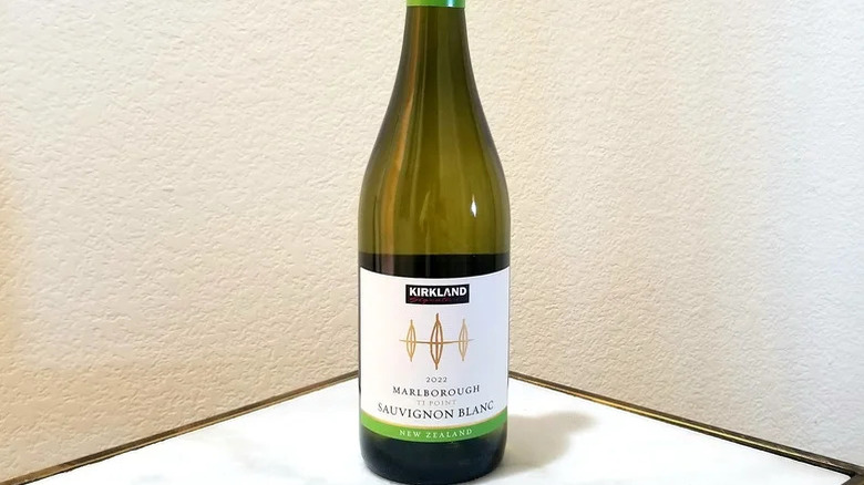 Bottle of Kirkland Signature Ti Point Sauvignon Blanc Marlborough