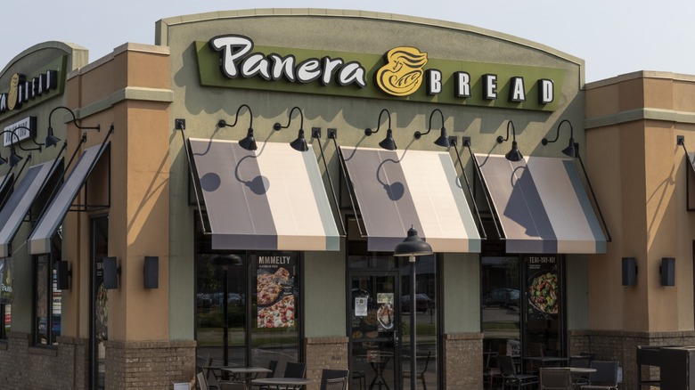 The outside of a Panera Bread in Cincinnati Ohio