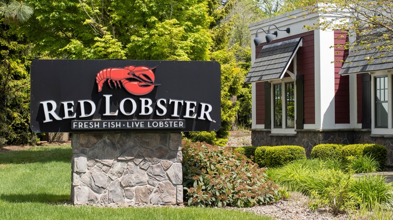 Red Lobster restaurant exterior