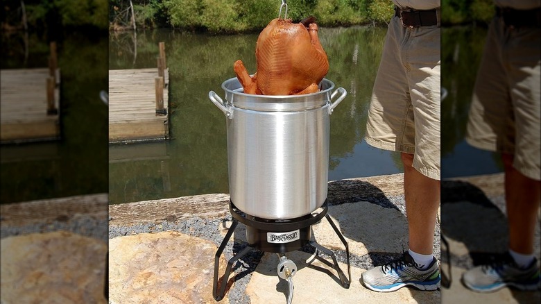 Bayou Classic Fryer Pot