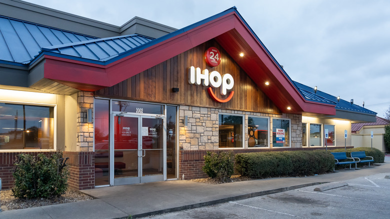 IHOP restaurant exterior