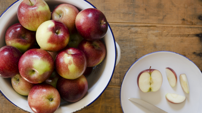 Empire apples in bowl