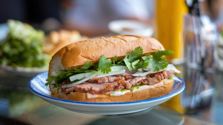 banh mi sandwich on plate