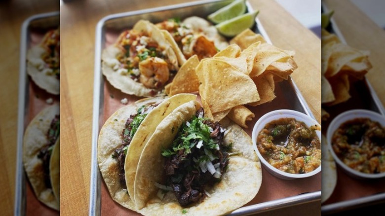 Brisket tacos with chips