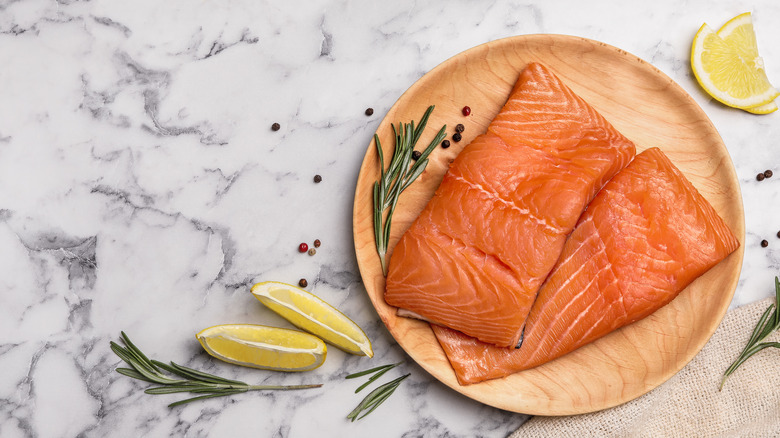 Salmon with lemon and rosemary