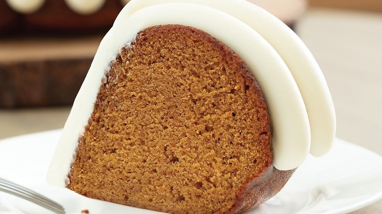 Pumpkin spice Bundt cake