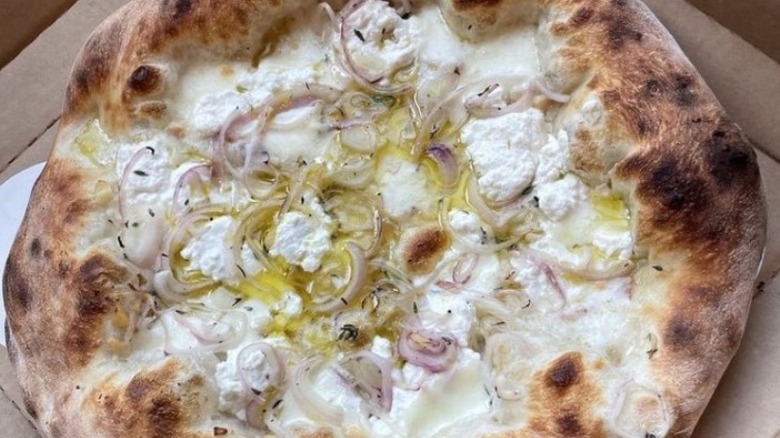 Spacca Napoli white pizza