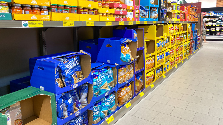 Aisle of potato chips at Aldi's