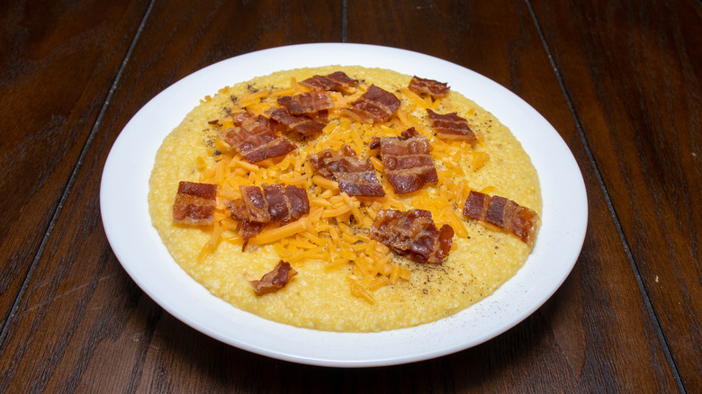 bowl of cheesy bacon grits