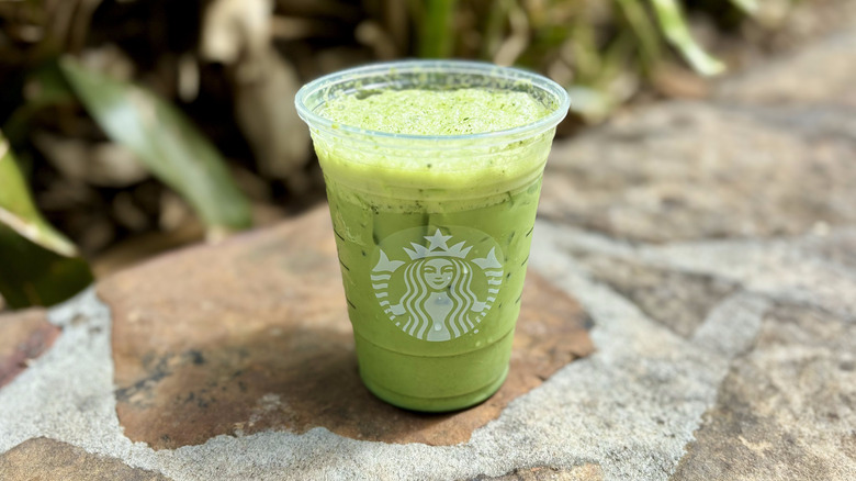 Iced matcha tea latte