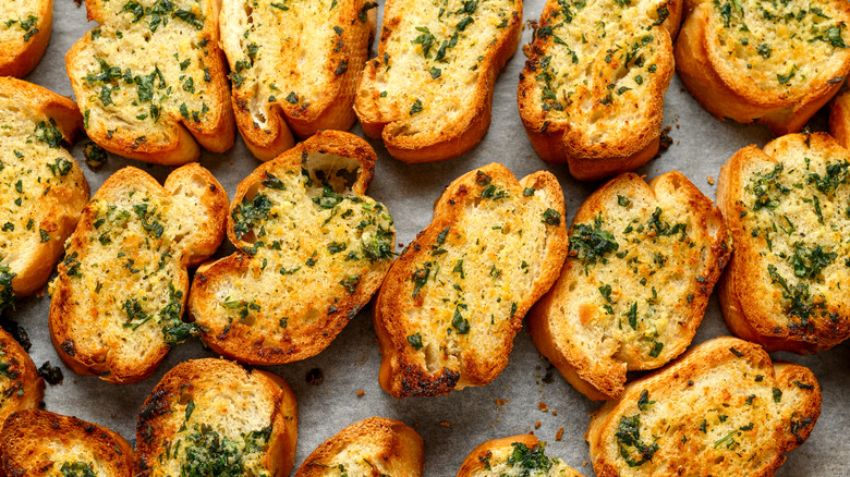 crispy garlic bread pieces