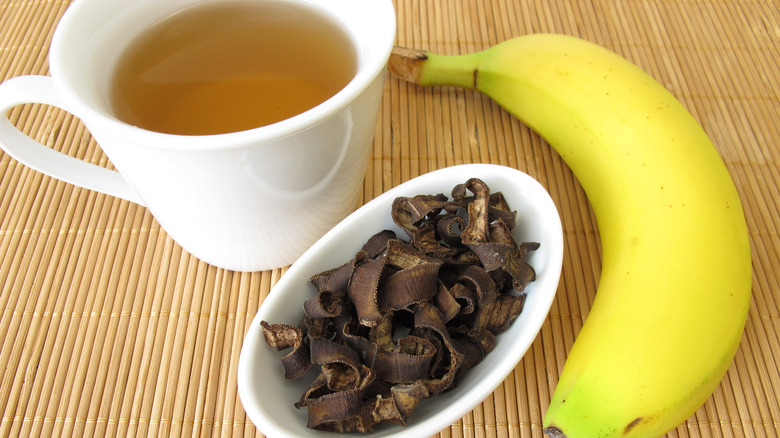 dried banana peels tea and banana 