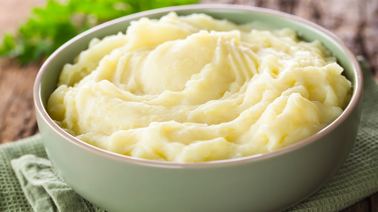 mashed potatoes in a bowl