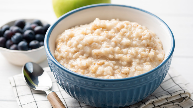 bowl of creamy oatmeal