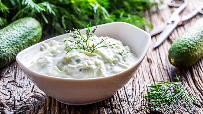 Greek tzatziki dip 