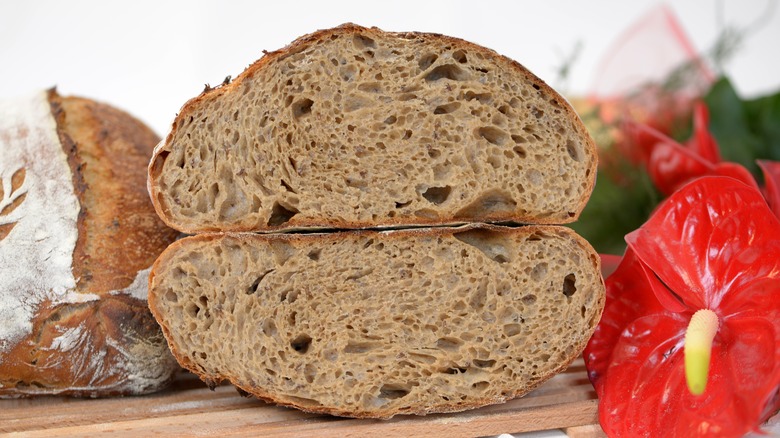 sliced wheat bread with flower