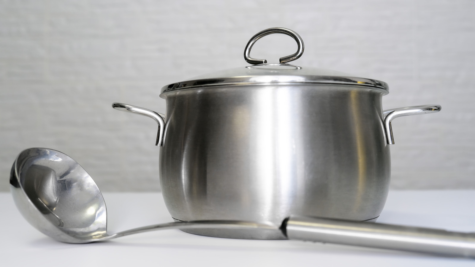 What Is a Stock Pot?