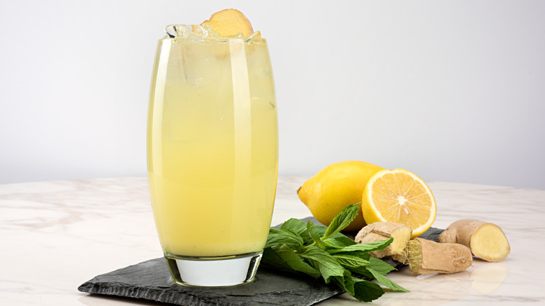 lemonade with ginger