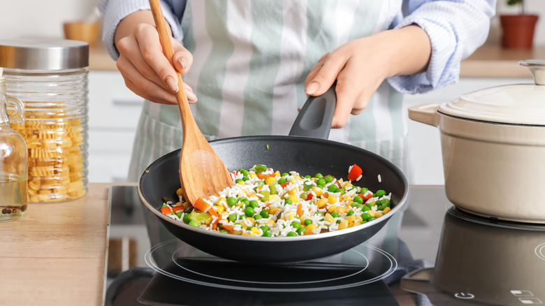 Cooking rice and vegetables