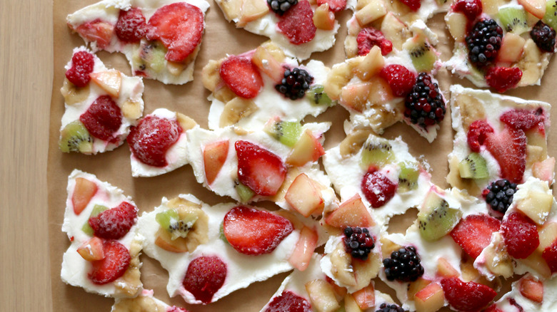 Fresh fruit frozen yogurt bark