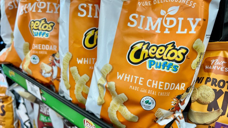 Simply Cheetos Puffs