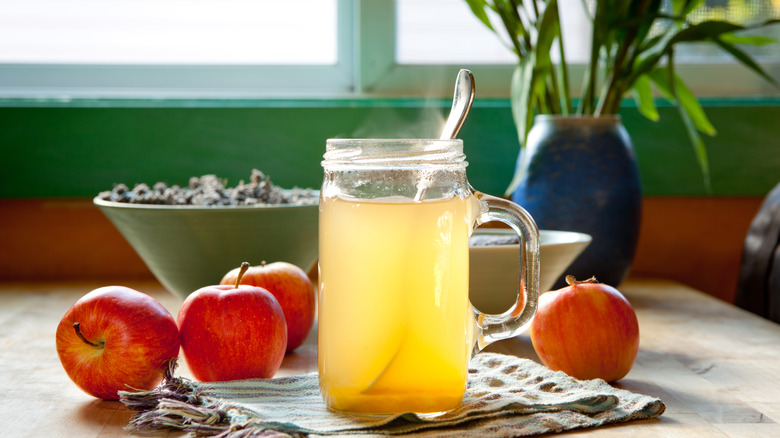 Apple cider vinegar and honey drink 