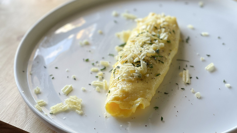 boursin omelette with crushed chips