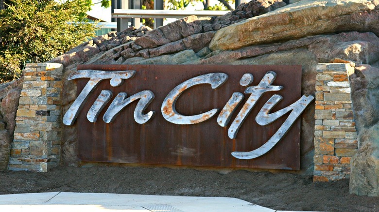 Tin City sign