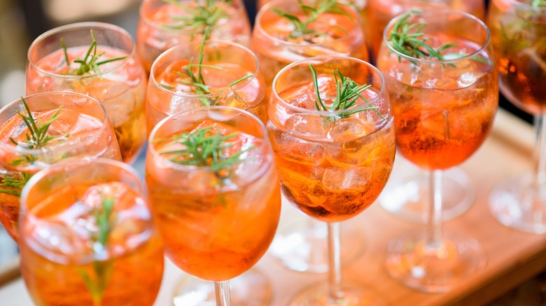 aperol spritz cocktails