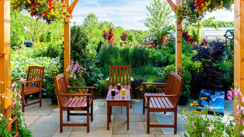 outdoor patio with flowers