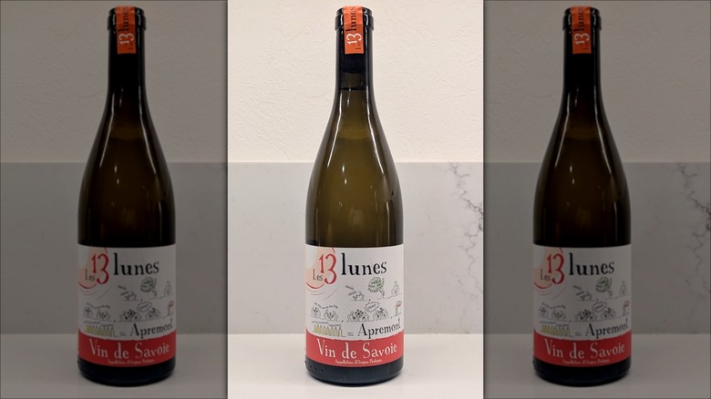 Bottle of Domaine des 13 Lunes Apremont