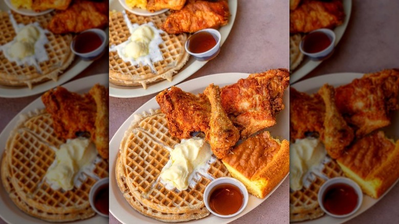 Waffles with chicken