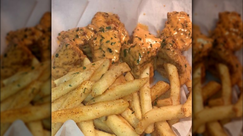 Spicy Ranch Wings  and fries