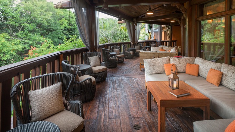 Nomad Lounge patio