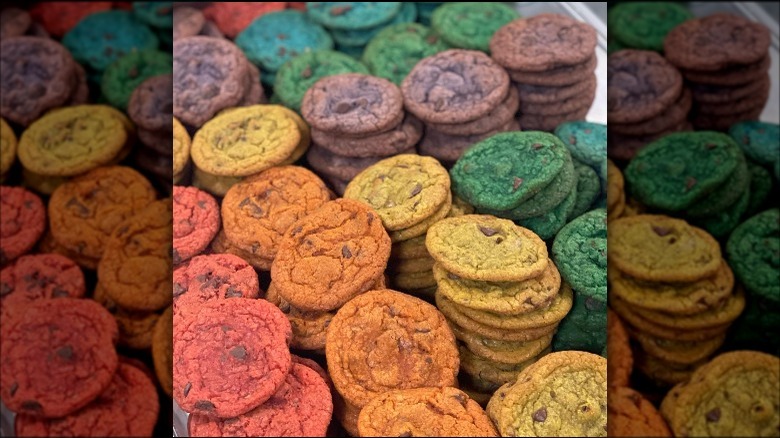 rainbow chocolate chip cookies