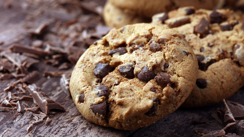 chocolate chip cookies with chocolate shavings