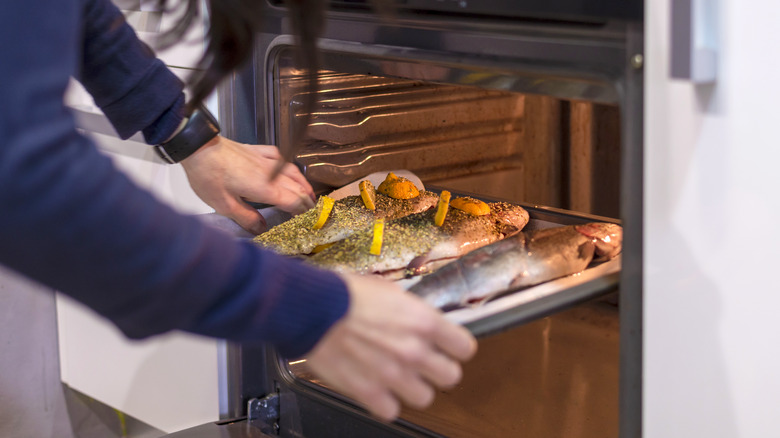 Broiling fish