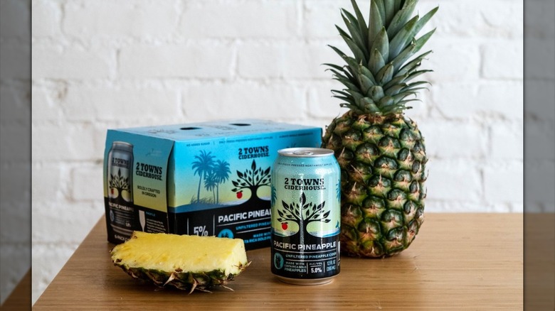 2 Towns Ciderhouse Pacific Pineapple