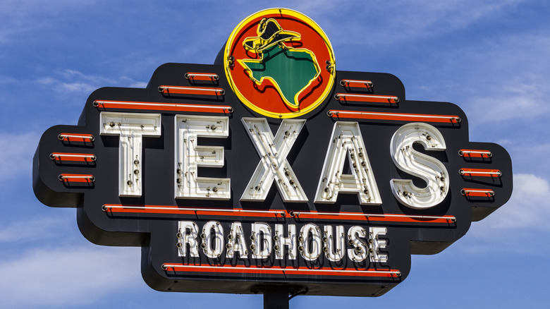 A Texas Roadhouse sign