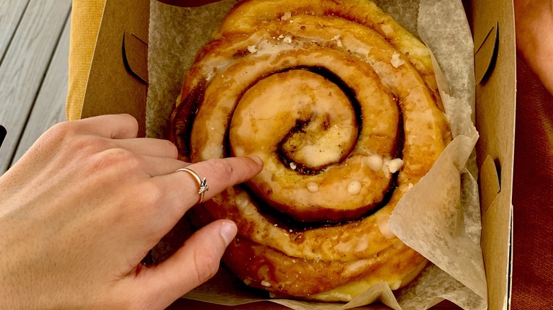 neil's donuts cinnamon coffee roll 