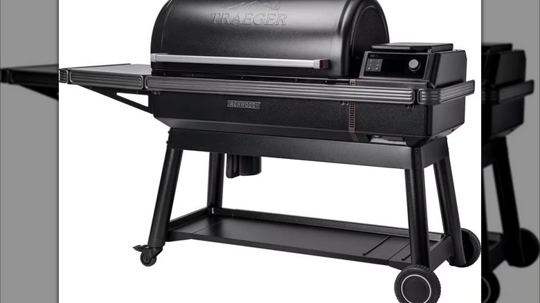 A product image of a Traeger Ironwood XL smoker on white background