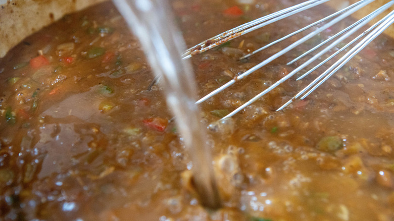 making sauce for etouffee