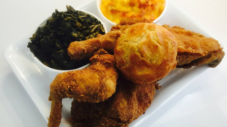 fried chicken with corn muffin