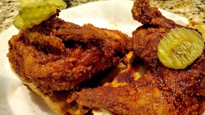 prince's hot chicken with pickles