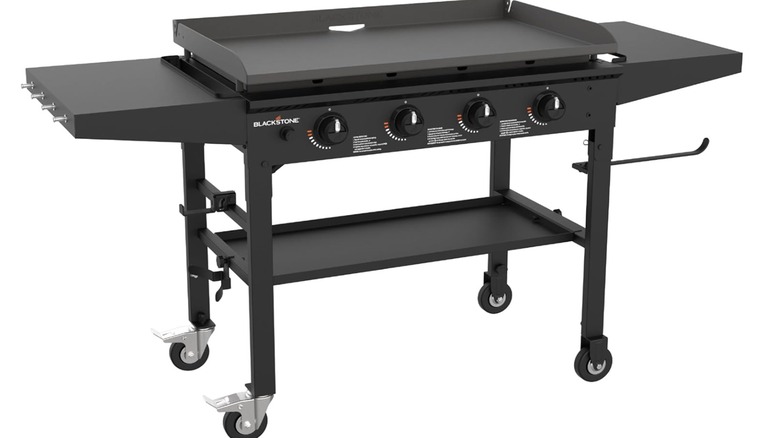 Free-standing Blackstone 36 Inch Omnivore Griddle