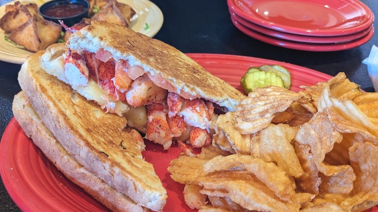 Grilled cheesen lobster sandwich 