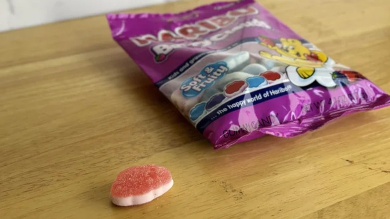 Haribo Berry Clouds gummy candy with package