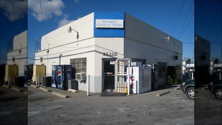 Exterior shot of Sunshine General Store in Maryland